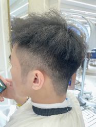 -PE SALON