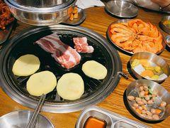 土豆片-·缸桶屋·韩式牛肋条自助烤肉(西湖D11店)