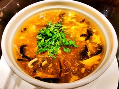 煮厨招牌酸辣汤-北京王府井希尔顿酒店·秦唐中餐厅Chynna