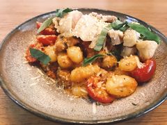 瑞典肉丸烩意大利土豆球-HELLO 27 意面·沙拉·帕尼尼