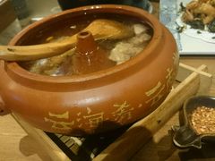 -云海肴·汽锅鸡·云南菜(天山百盛优客店)