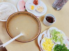 -桥香园云南过桥米线(金马碧鸡店)