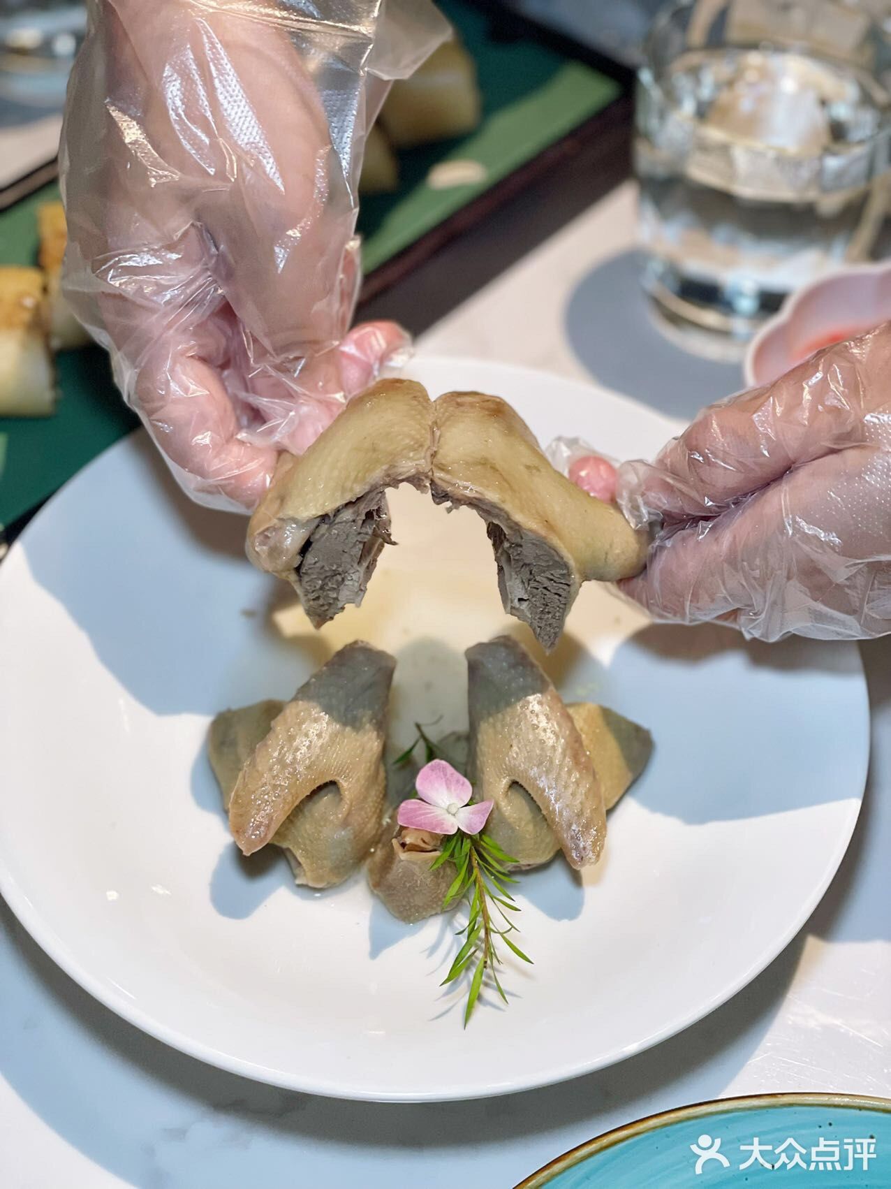 南京路步行街上的美味淮扬菜馆