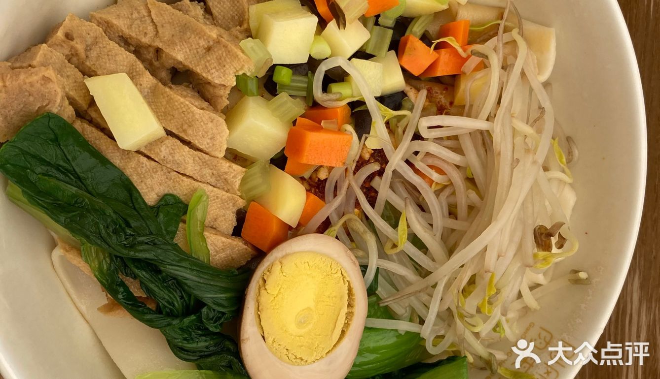 臊子面鲜美。牛肉很好吃。汤也好喝