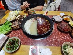 -赵美丽·重庆社区火锅·直营店(火车东站·中豪国际店)