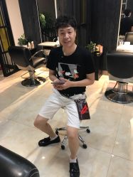-苑苑发型设计