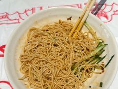 -肥肥虾庄·金牌油焖大虾(汉街SKP店)
