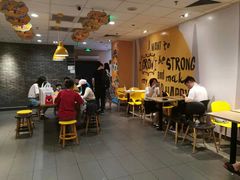 用餐区-麦当劳(上藤店)
