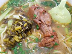 红烧鸡腿面-许记大碗皮肚面馆(三条巷店)