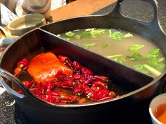 四季草本鸳鸯锅-盡膳口福跷脚牛肉火锅(北美新天地店)