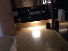 -西安皇冠假日酒店·朱雀咖啡厅