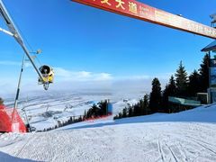 -丝绸之路山地度假区滑雪场