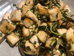 香椿豆腐-七色云蔬食(喜邻里店)