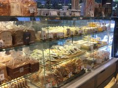 -巴黎贝甜(大宁国际商业广场店)