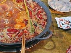 -黄潇洒老火锅(九眼桥宏济巷店)
