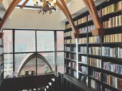 -钟书阁(松江泰晤士小镇店)