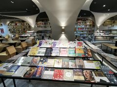 -钟书阁(珍园店)