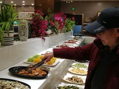 自助取餐区-泉福居酱骨头自助广场(南大街商业步行街店)