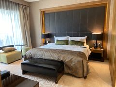 -上海滴水湖皇冠假日酒店