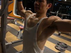 -奇迹健身金茂汇店