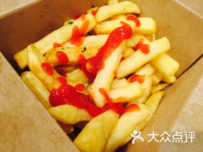 momentum焱堡有机汉堡餐厅(环亚凯瑟琳店)炸粗薯条图片 - 第1张