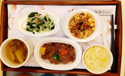 -莉泽月子中心(凯旋江景店)
