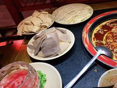-在蜀里·一米肥牛老火锅(黄埔店)