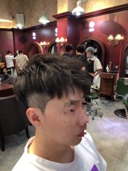 -十六番发型师事务所