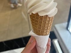 -Fridi Patisserie Cafe