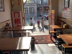 大堂-门框胡同百年卤煮(北新桥店)