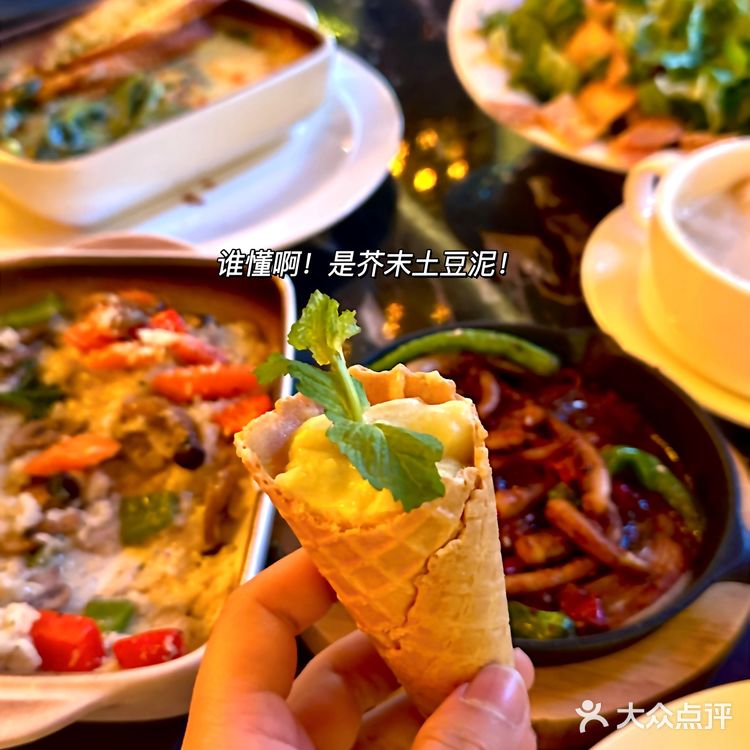 朝阳里的一家复古美式餐厅