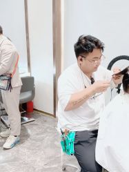 -卡尔诗·科技美肤连锁