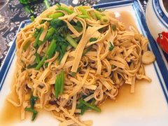-八两八金·莱芜特色炒鸡(市南漳浦路店)