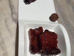 荔枝木烧叉烧-广州花园酒店荔湾亭·地道点心·粤式饮茶