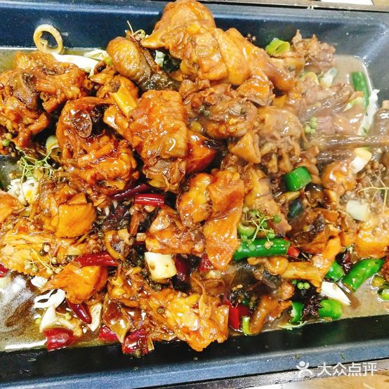 朱记香鸡辣鱼老菜馆(新时代公寓店)
