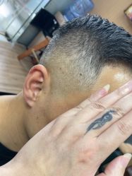 -纯剪男士理发馆·烫染专业店