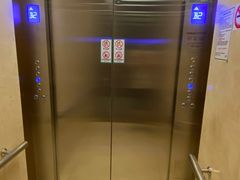 -经纬汇-停车场