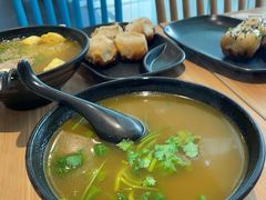 -小杨生煎(金山百联购物中心3楼店)