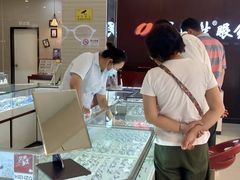 -吴良材眼镜(北中路店)