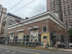 -上海戏剧学院附属高级中学
