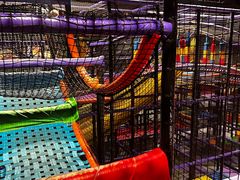 -Tenker Club弹刻极限主题公园 · 蹦床 · 团建 · 生日派对(大关店)