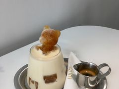 -露露家咖啡店