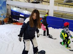 -乔波室内滑雪场