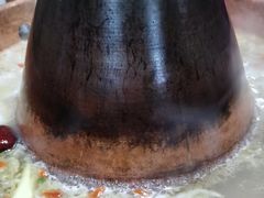 -果松木炭酸菜铜火锅·外婆参鸡汤