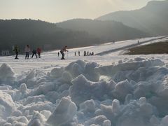 -济南卧虎山滑雪场