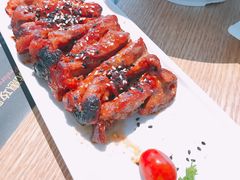 蜜汁烤梅花肉-辛德勒啤酒德餐厅