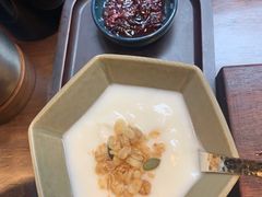 -银米·云南传统过桥米线(双廊黑金冠店)