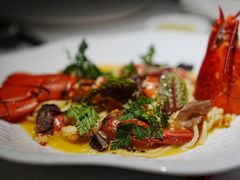 波斯顿龙虾新鲜马粪海胆蟹肉面-弦月窗LUNETTE BY AMANDA(复兴路店)