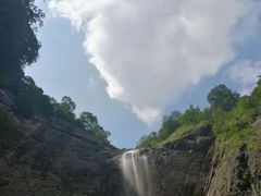 -燕子河大峡谷天坑仙境