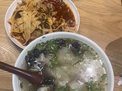 -三好食堂(煎饺·馄饨·肉饼米线·盛世广场店)